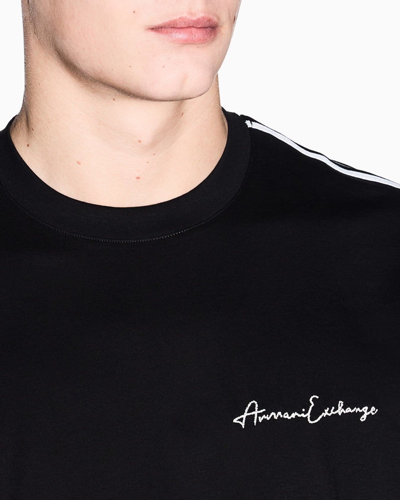 Camiseta Armani Exchange Hombre Negra de Algodón Mercerizado con Logo Bordado | Original