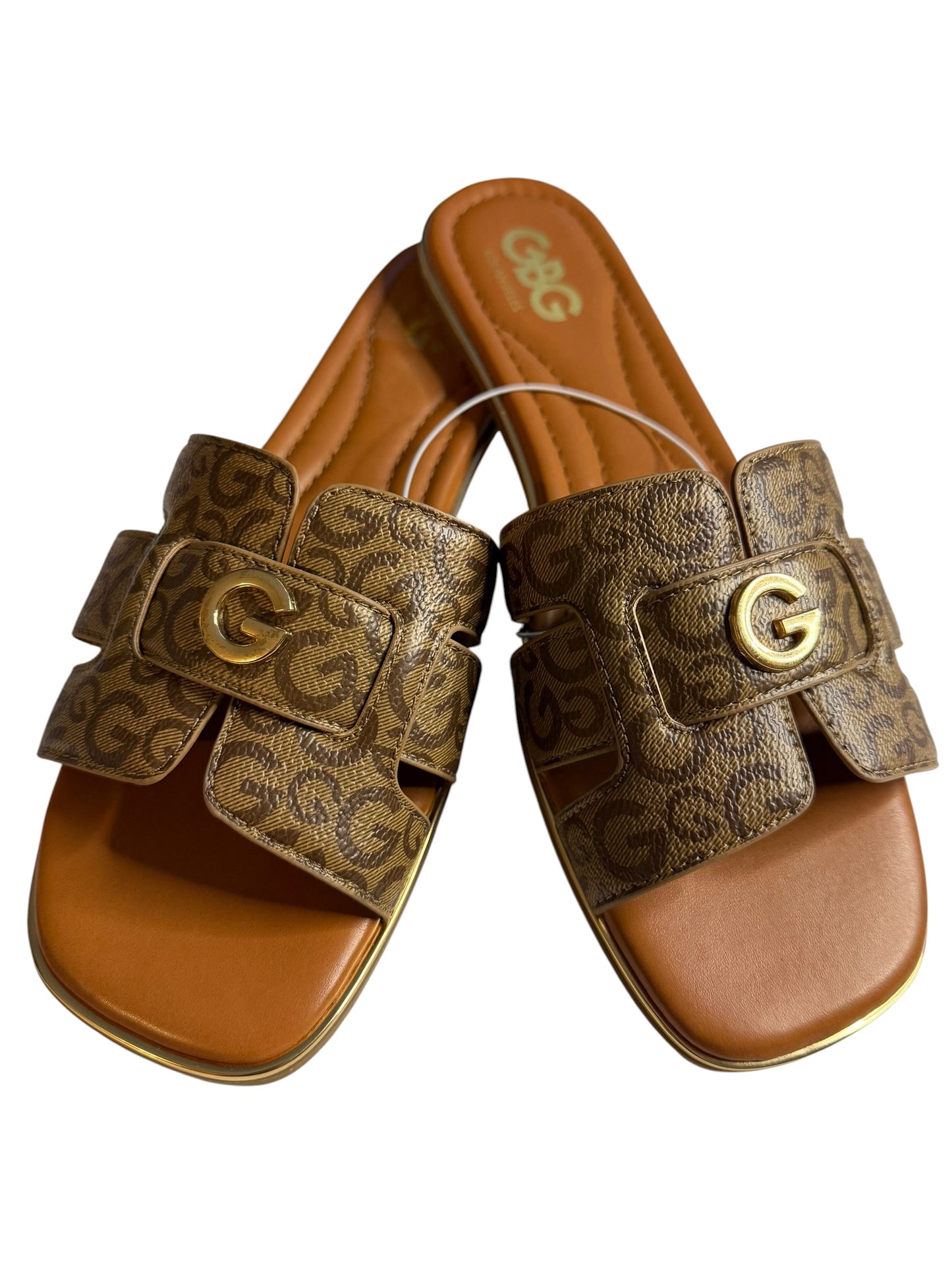 Sandalias CBG Los Angeles Mujer Café con Monograma y Hebilla Dorada
