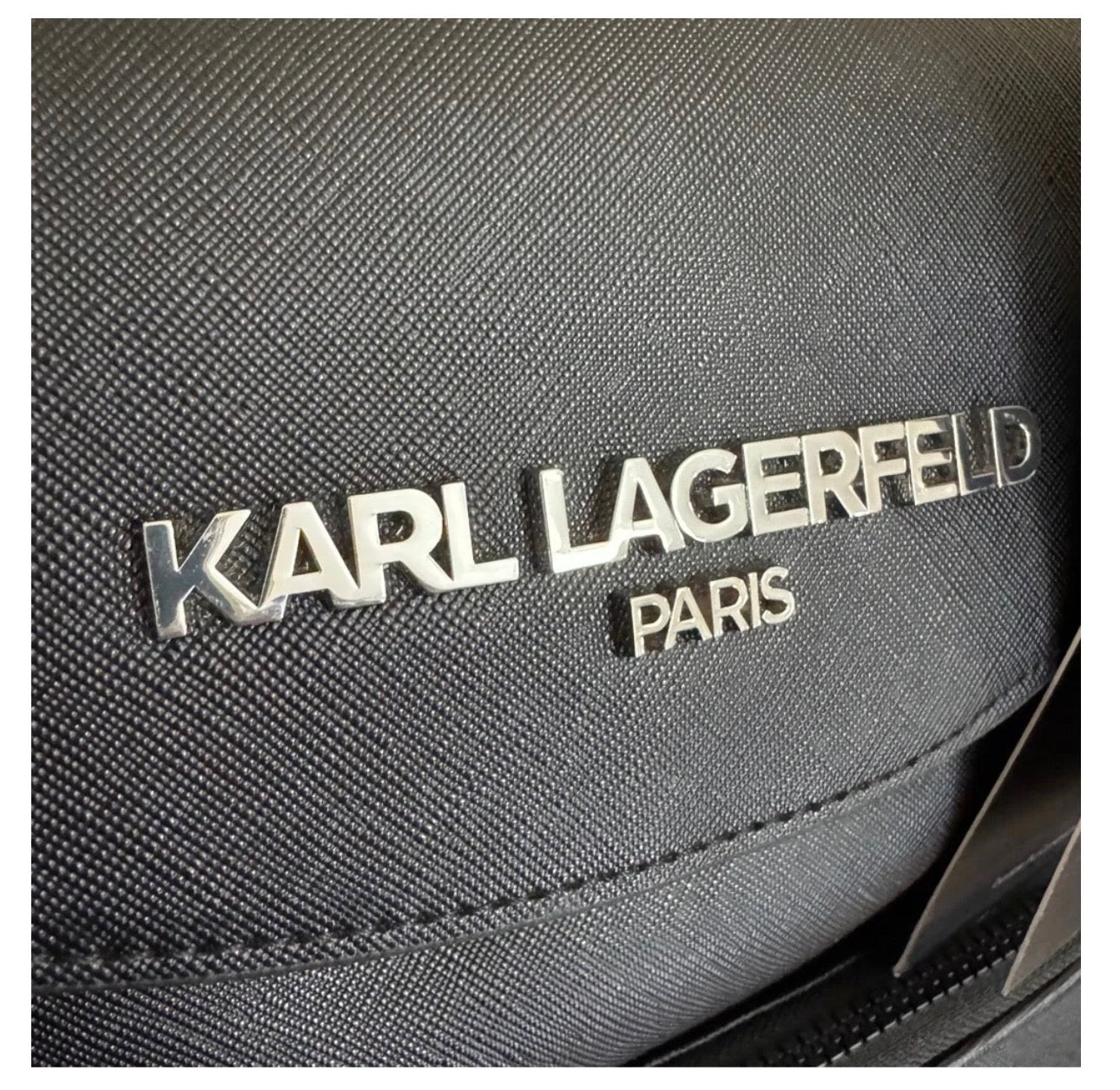 Morral Karl Lagerfeld Paris Negro con Bolsillo Frontal y Cierre de Cordón