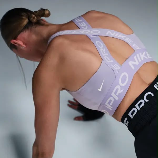 Top Deportivo Nike Pro Mujer Lilac Ice/White Original | Soporte Ligero