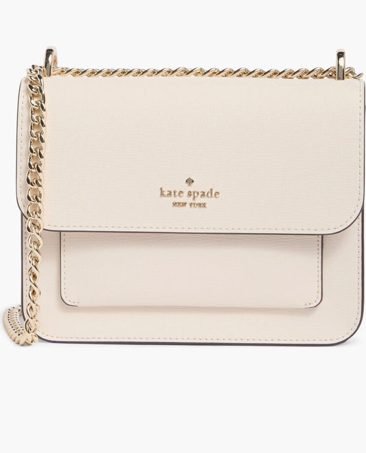 Bolso Crossbody Kate Spade New York Remi Flap Crema con Cadena Dorada