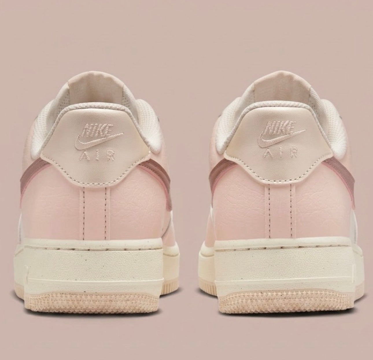 Tenis Nike Air Force 1 ’07 Next Nature para Mujer – Rosa Claro y Blanco
