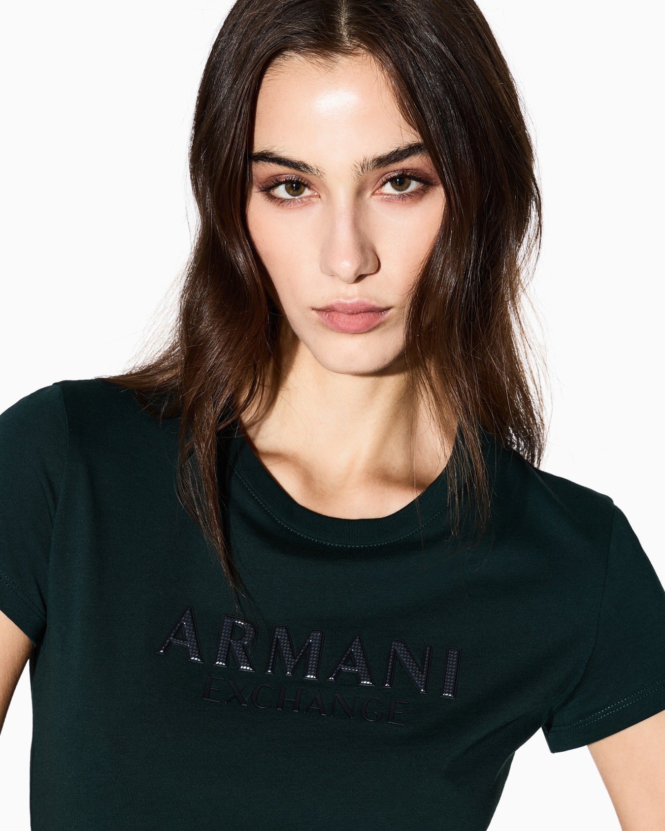 Camiseta Armani Exchange Mujer Slim Fit Verde con Logo Frontal | 100% Algodón Original