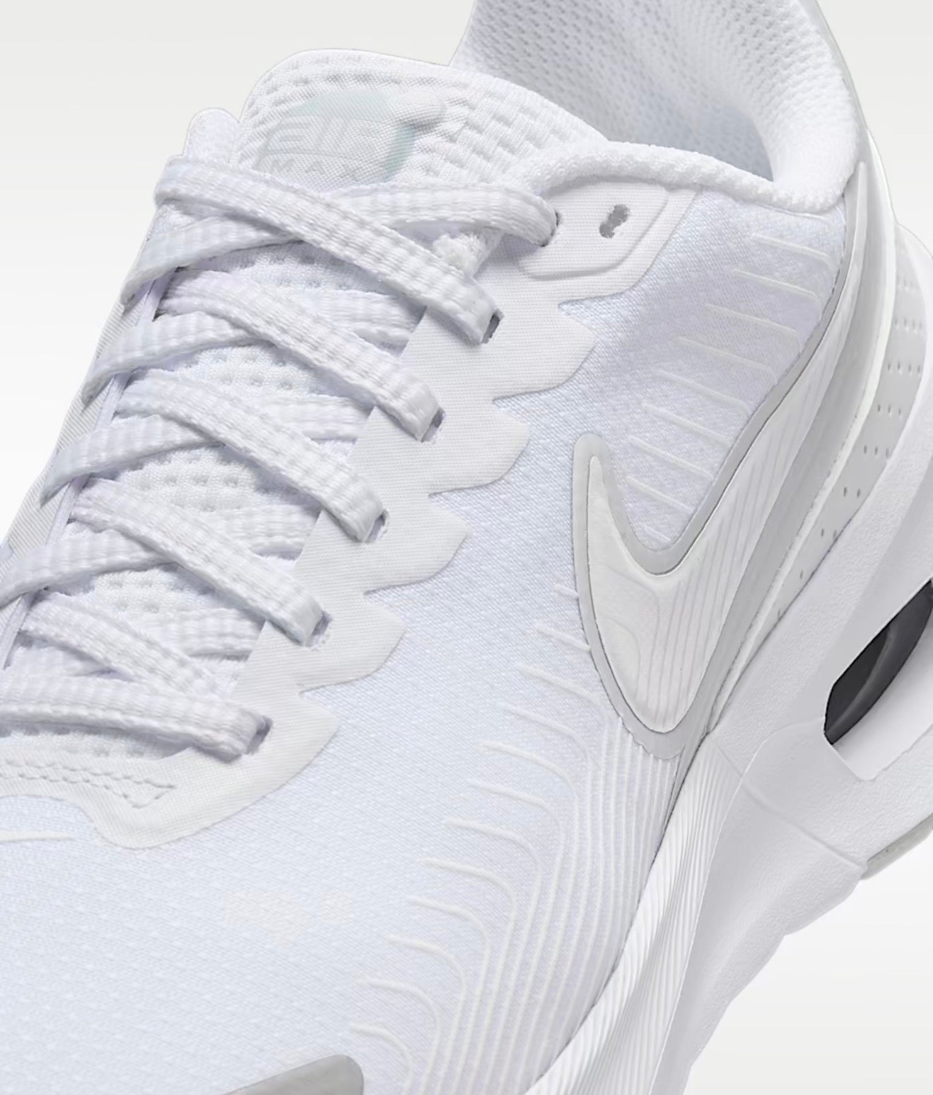 Tenis Nike Air Max Nuaxis para Mujer – Blanco/Plata Metálico