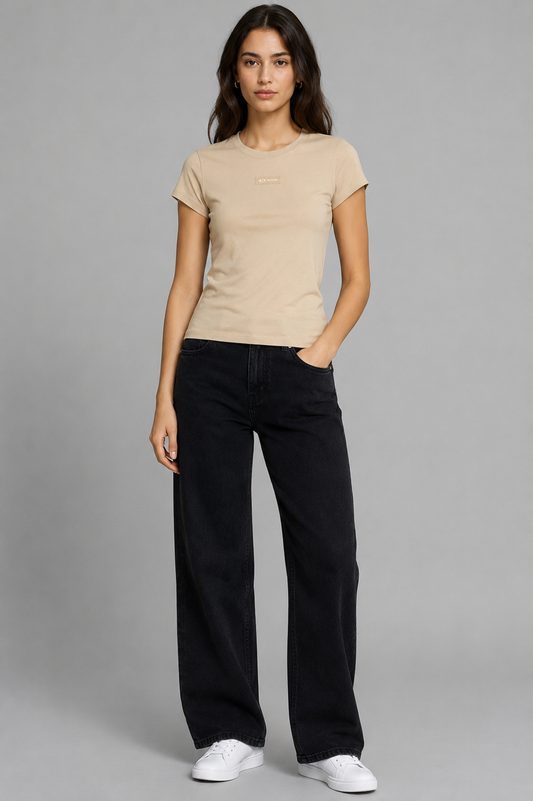 Camiseta Armani Exchange A|X Slim Fit para Mujer Beige con Logo Bordado