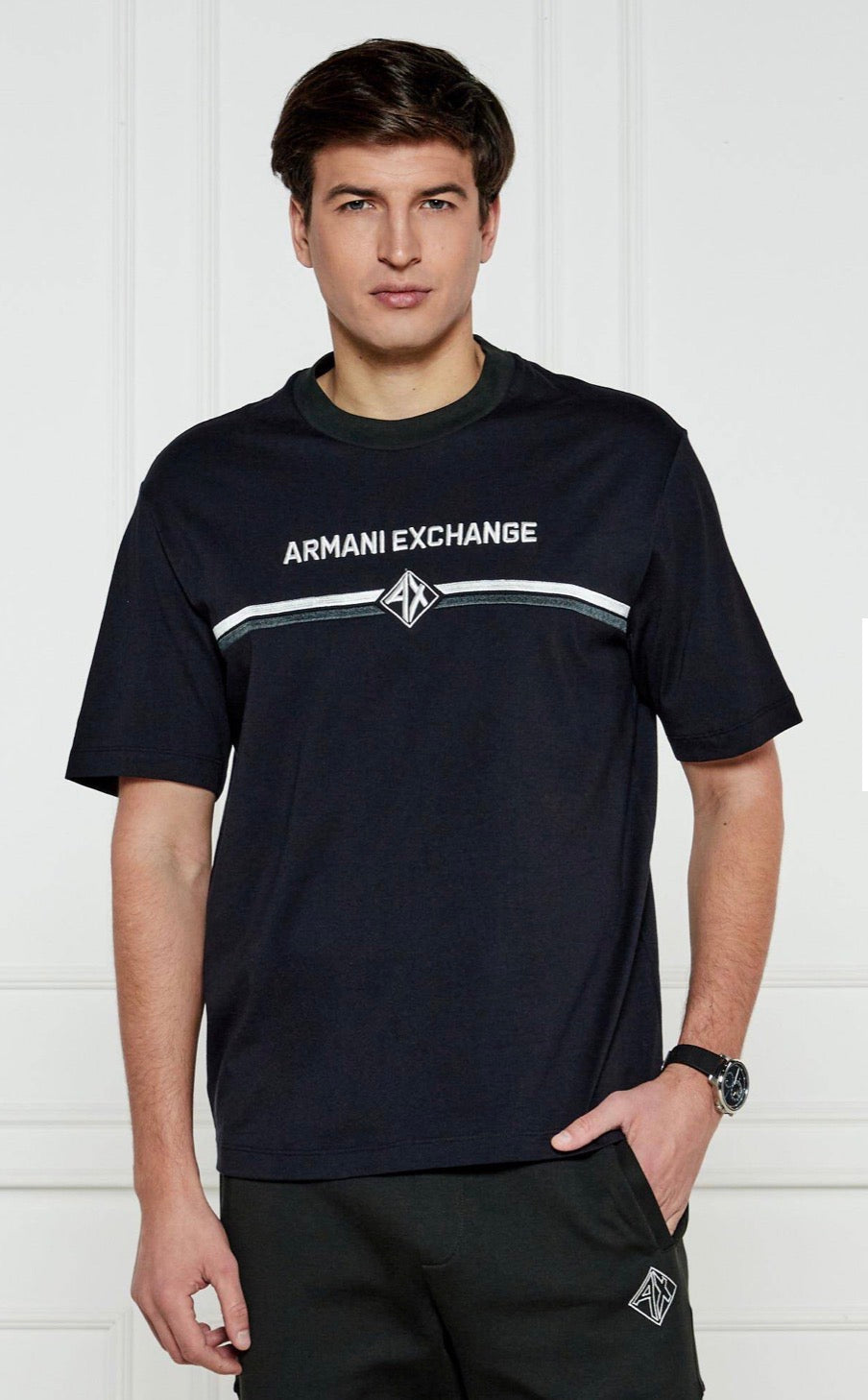 Camiseta Armani Exchange Hombre Azul Marino con Logo Frontal AX