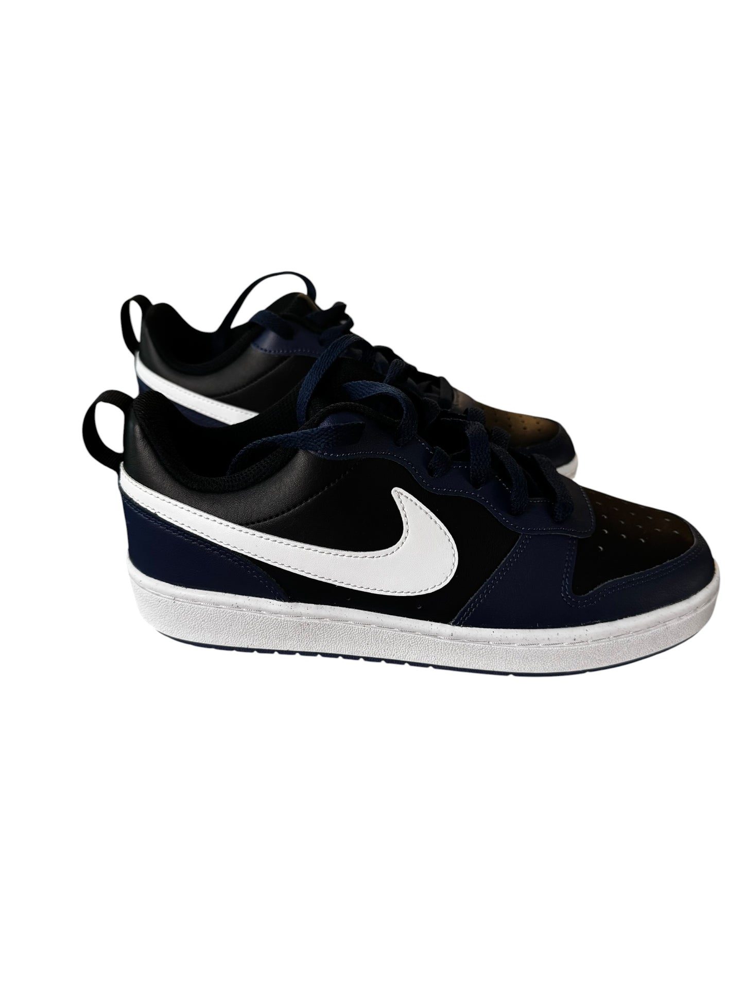 Nike Court Borough Low 2 Midnight Navy (GS) – Azul Marino/Negro/Blanco – Talla 7 Youth