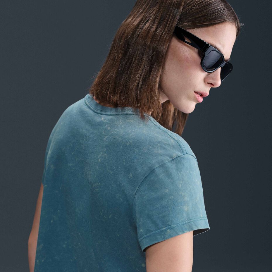 Camiseta Nike Sportswear Mujer Smokey Blue – Camiseta Original de Algodón