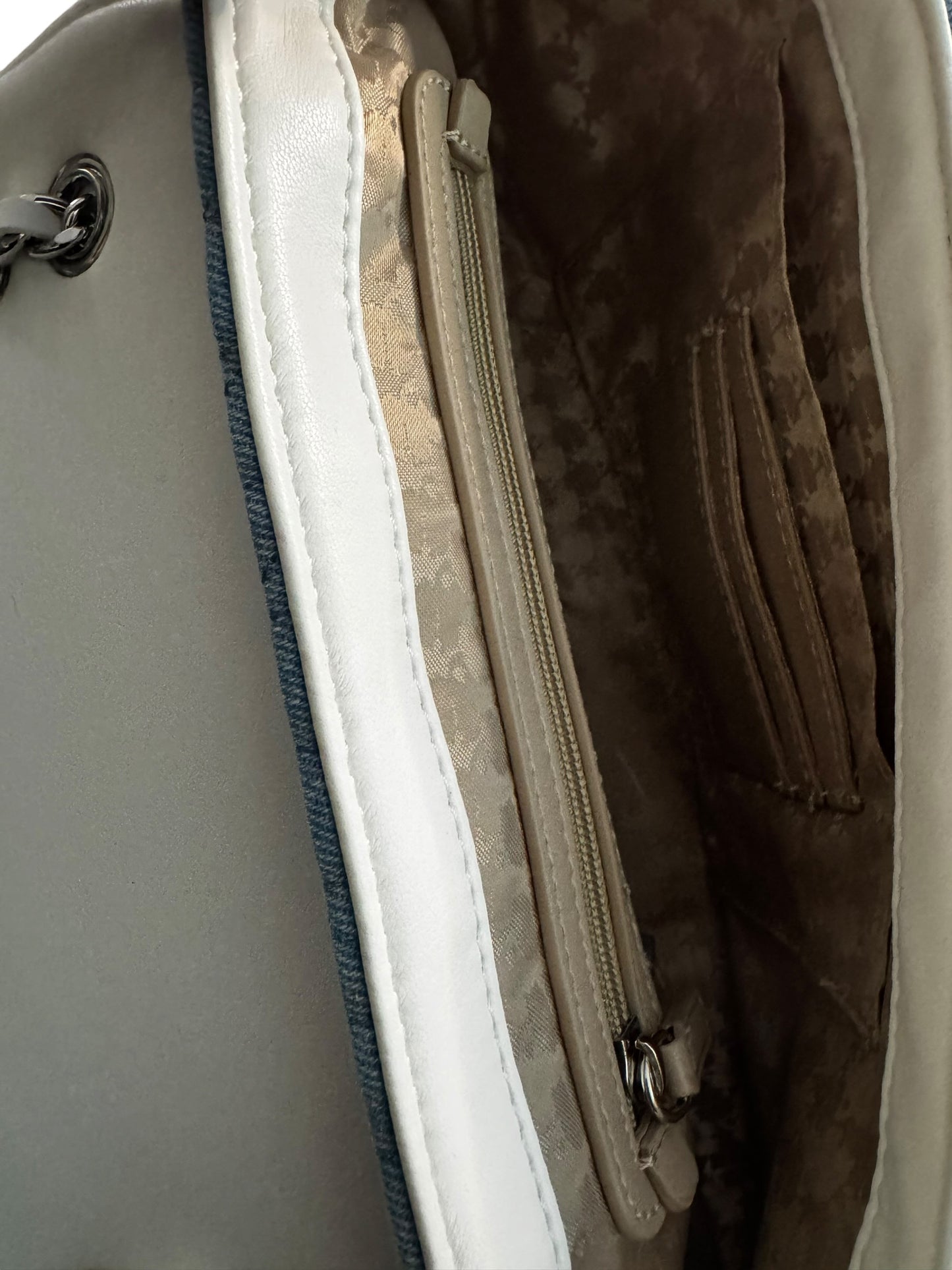 Bolso de Hombro Karl Lagerfeld Paris Agyness en Denim Azul Acolchado