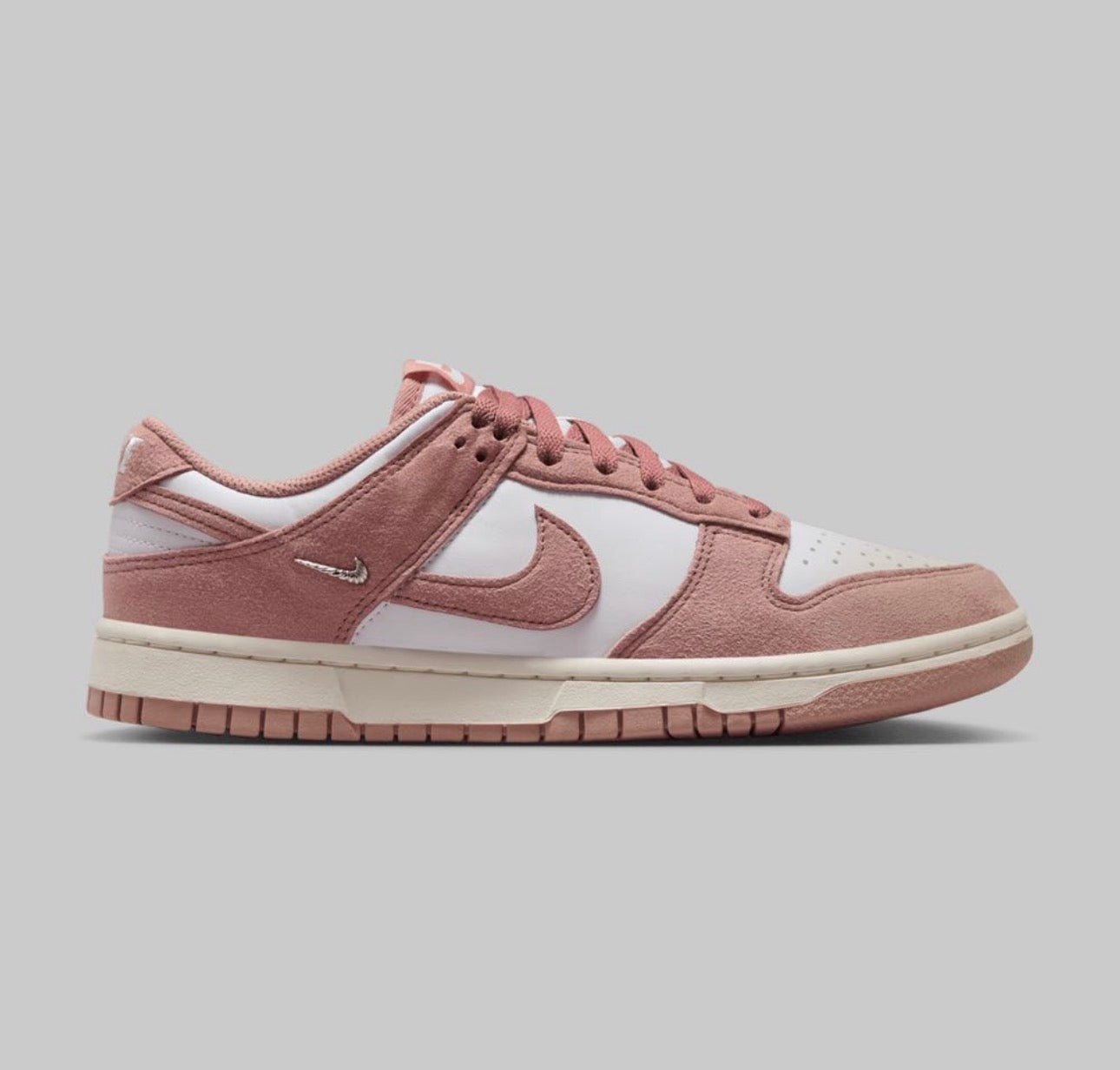 Tenis Nike Dunk Low Mujer Rosados y Blancos – Estilo Urbano y Casual