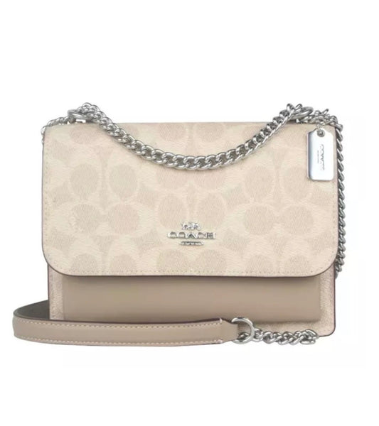 Coach Mini Klare Crossbody Signature Canvas Arena/Taupe con Cadena Plateada
