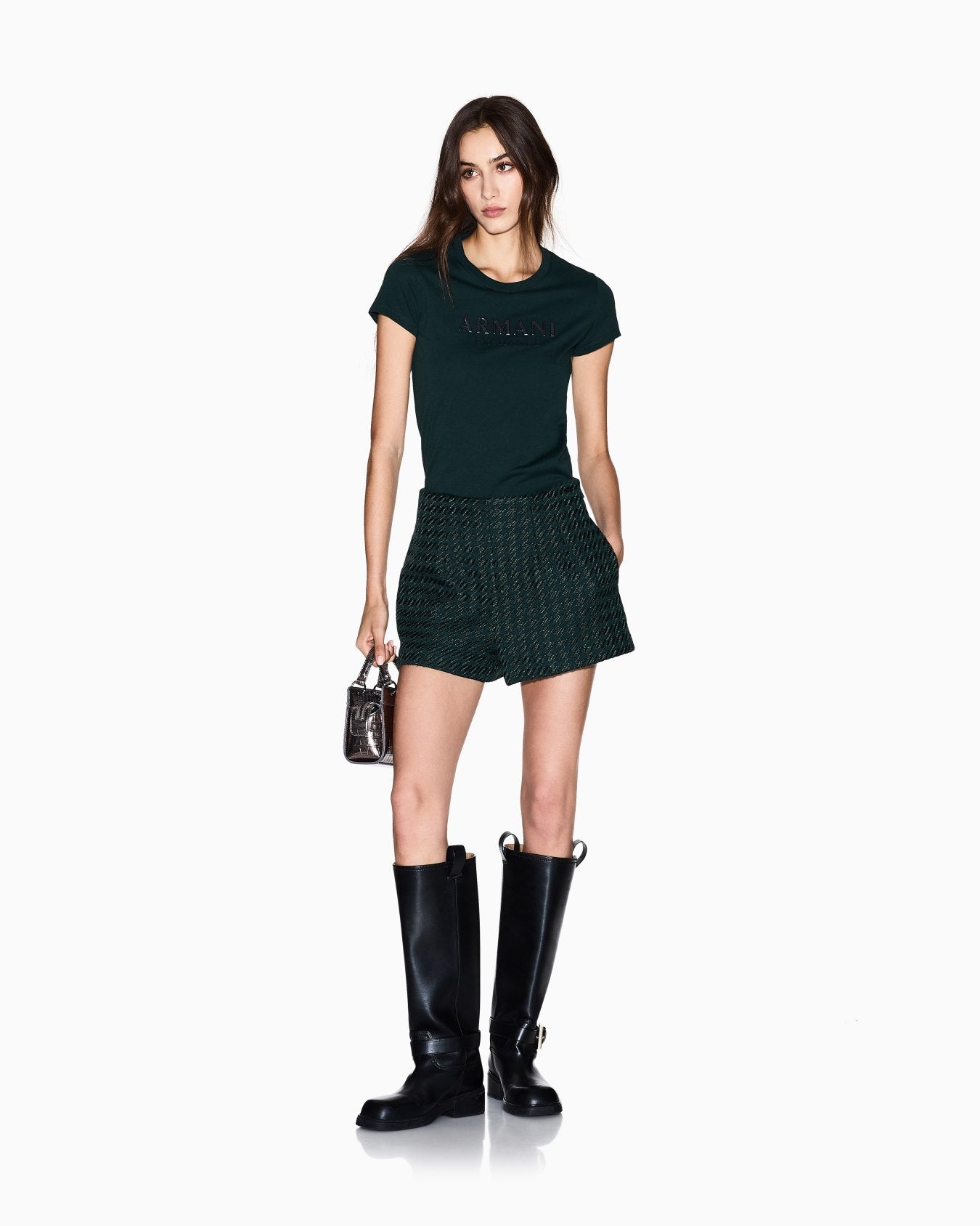 Camiseta Armani Exchange Mujer Slim Fit Verde con Logo Frontal | 100% Algodón Original
