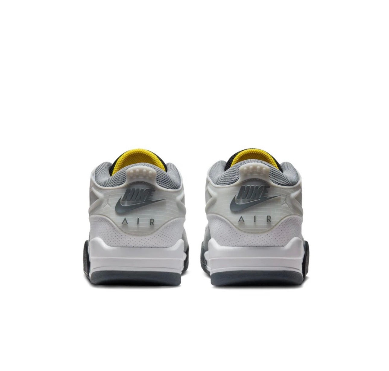 Tenis Nike Air Jordan Hombre Blanco y Gris con Detalles Negros – Estilo Urbano Deportivo