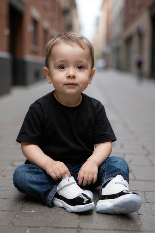 Tenis Jordan Niño Toddler Blanco y Negro – Comodidad y Estilo